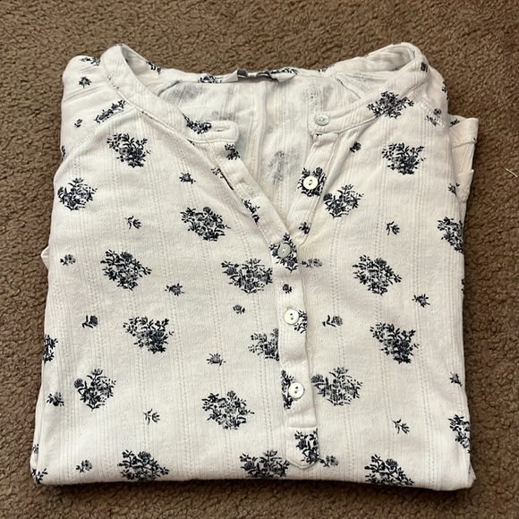 Lucky brand size small long sleeve shirt with adjustable sleeves to 3/4 - Picture 3 of 7